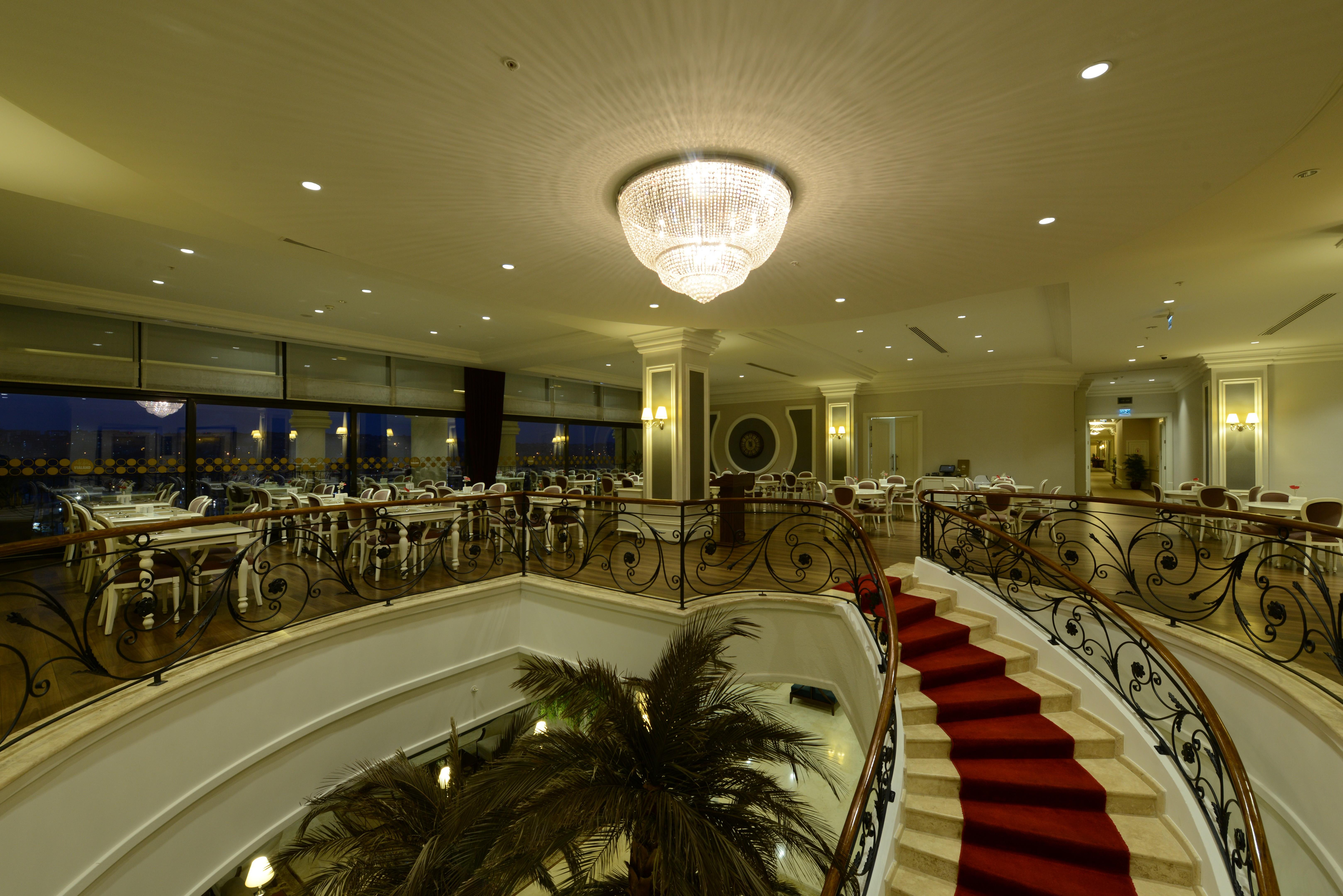 Отель Vialand Palace