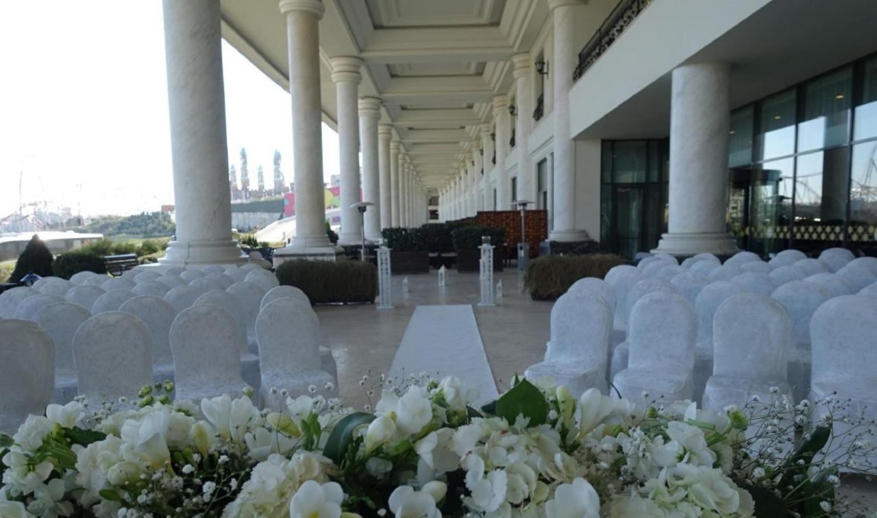Отель Vialand Palace 4*